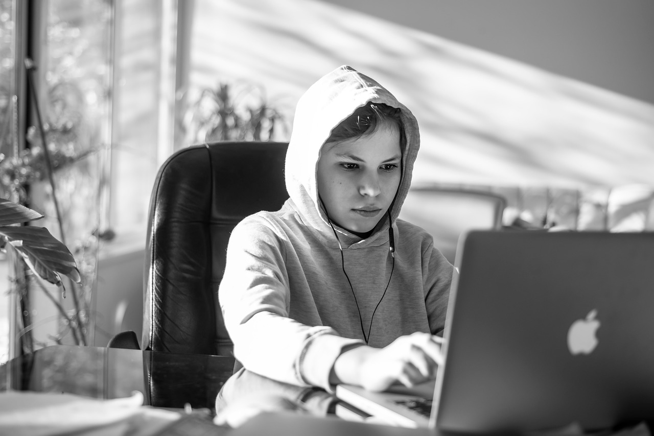 Hugging Face ml-intern: Open-Source ML Engineer for 2026